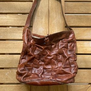 Henry Cuir bucket handbag